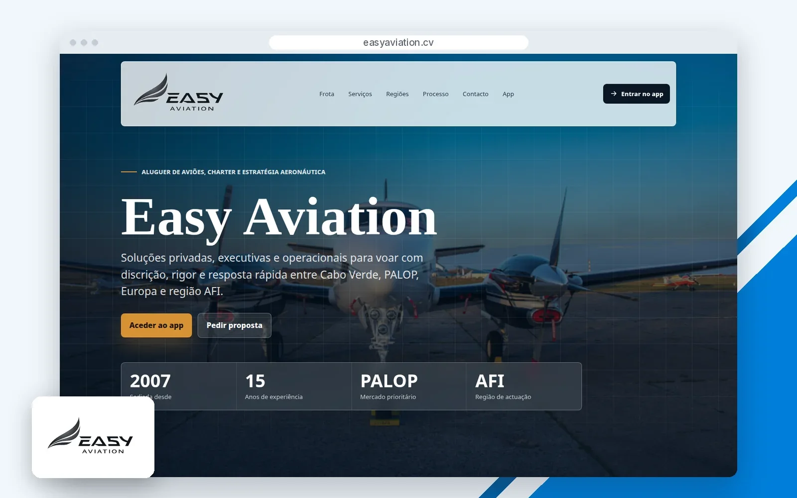 Página inicial do site Easy Aviation, com o logótipo.